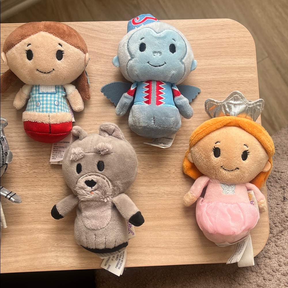 Hallmark Wizard of Oz Plush Mini Dolls Set - Picture 3 of 9